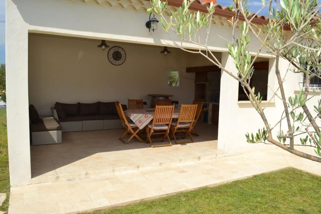 Joli Appartement Au Calme Entre Nimes Et Avignon Meynes Exteriér fotografie